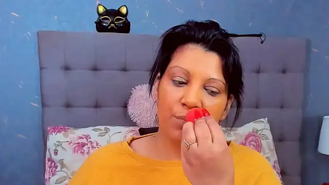 AmyCubes online show from February 11, 4:44 am