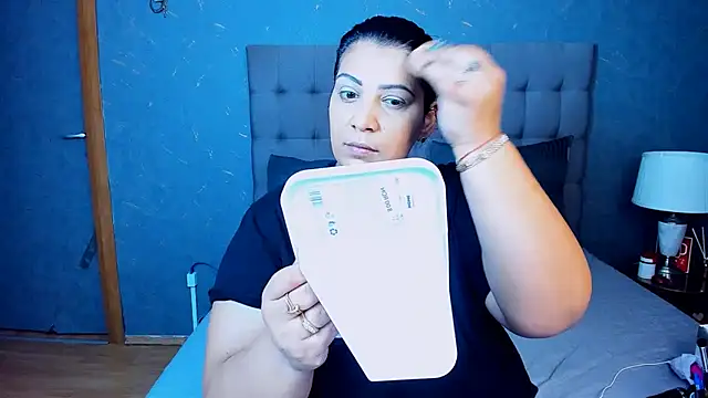 AmyCubes online show from October 24, 4:31 am