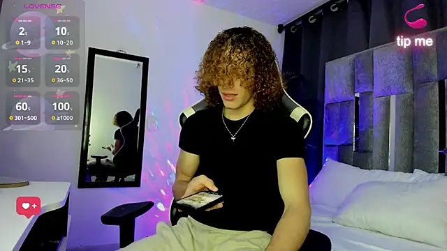 All3ssandr0 online show from December 19, 12:13 am