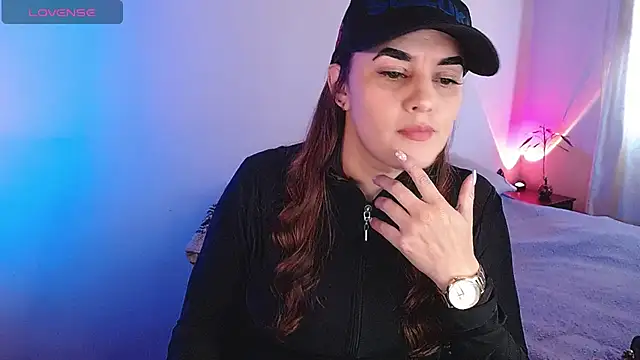 Lu perez online show from January 18, 5:15 pm