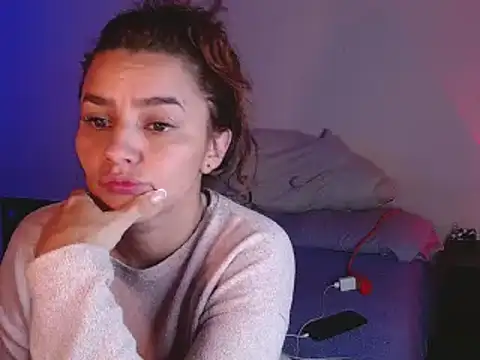 Lu perez online show from February 25, 12:25 am