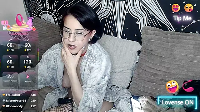 LisandreLaVenale online show from March 5, 12:49 am