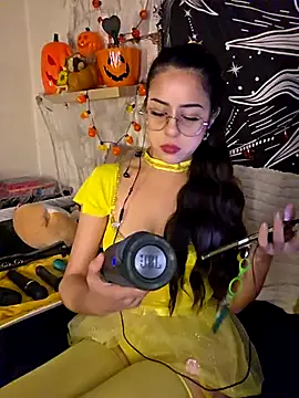 LisandreLaVenale online show from October 8, 10:07 pm