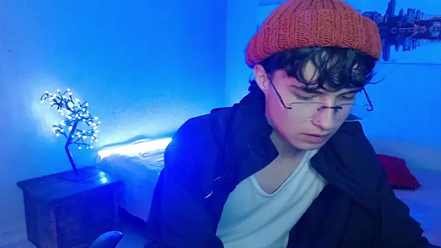 Jeam hot online show from December 6, 8:40 pm