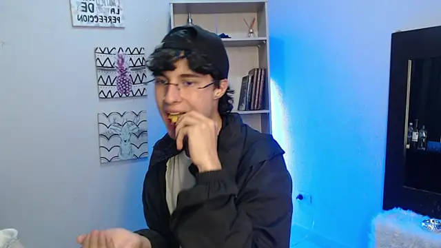 Jeam hot online show from January 20, 9:32 pm