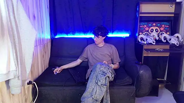 Jeam hot online show from February 14, 1:23 am