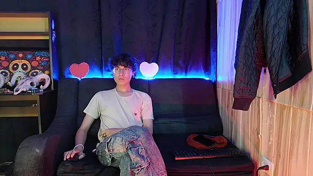 Jeam hot online show from February 15, 9:26 pm