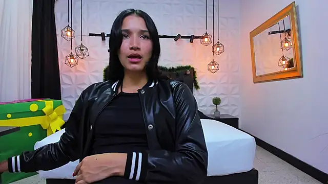 Alison Wiley online show from December 20, 3:00 pm