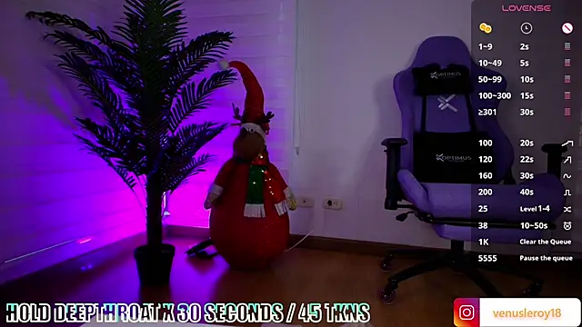 Snapshot of venusleroy_ chatting on December 6, 9:57 pm venusleroy online show from December 6, 9:57 pm