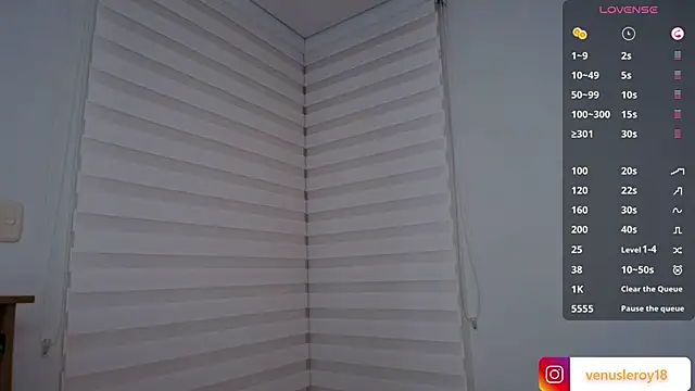 Snapshot of venusleroy_ chatting on March 16, 1:07 am venusleroy online show from March 16, 1:07 am