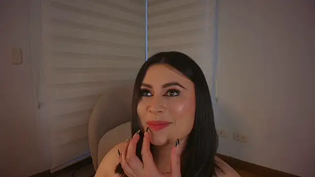 Snapshot of venusleroy_ chatting on October 22, 10:20 pm venusleroy online show from October 22, 10:20 pm