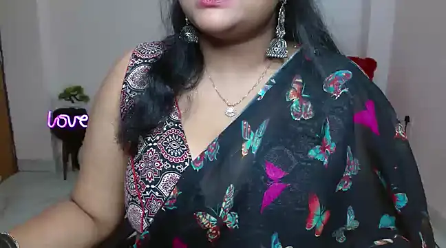 Snapshot of Naughty_Ayesha1 chatting on February 8, 6:33 am Naughty Ayesha1 online show from February 8, 6:33 am