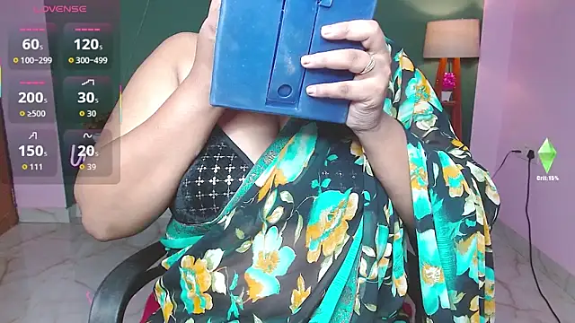 Snapshot of Naughty_Ayesha1 chatting on November 5, 12:21 am Naughty Ayesha1 online show from November 5, 12:21 am