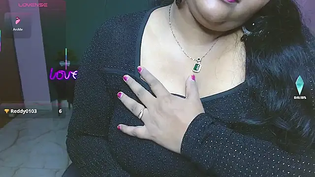 Snapshot of Naughty_Ayesha1 chatting on November 24, 12:32 am Naughty Ayesha1 online show from November 24, 12:32 am