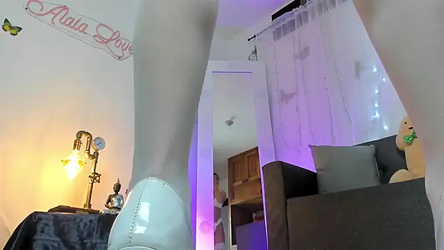 Alaia Love77 online show from March 18, 10:15 pm