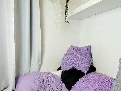 santy-kitty online show from December 14, 12:55 am