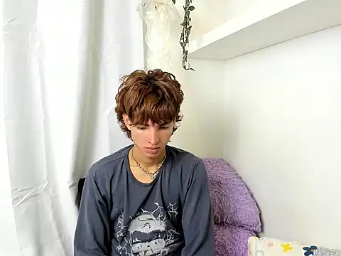 santy-kitty online show from January 6, 6:36 am