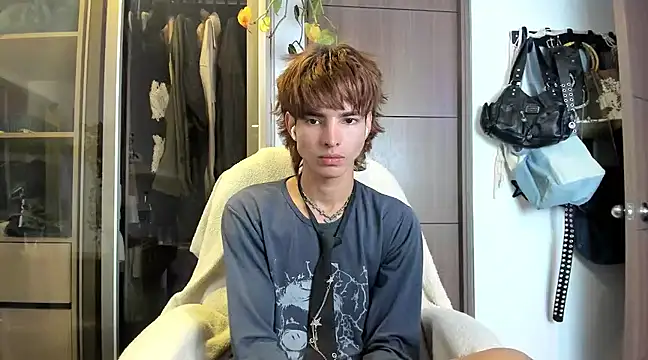 santy-kitty online show from January 25, 1:10 am