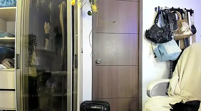 santy-kitty online show from January 25, 4:13 am