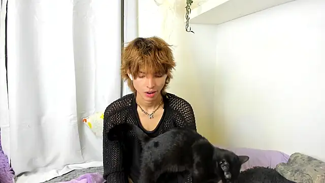 santy-kitty online show from February 20, 6:28 am