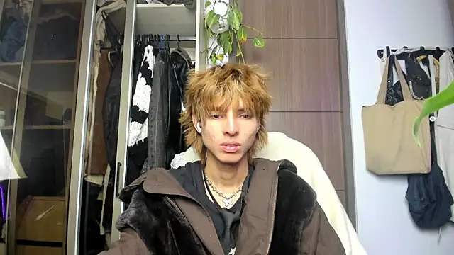 santy-kitty online show from February 22, 6:28 am