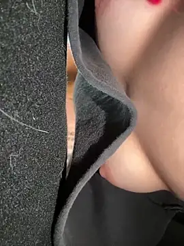 EemaHaruki online show from December 9, 11:03 pm