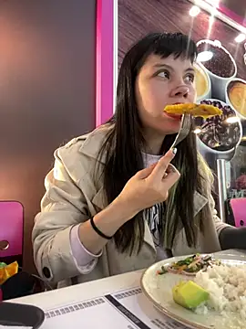 EemaHaruki online show from March 12, 5:28 pm