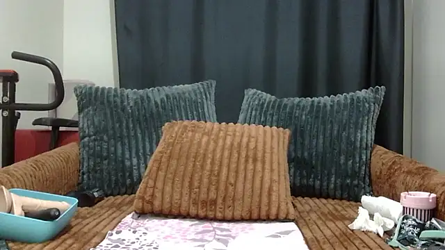 Snapshot of DiamondAssCeyda chatting on December 30, 5:34 pm DiamondAssCeyda online show from December 30, 5:34 pm