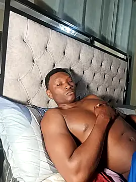 Snapshot of Elchicomiel chatting on January 3, 9:47 pm Elchicomiel online show from January 3, 9:47 pm