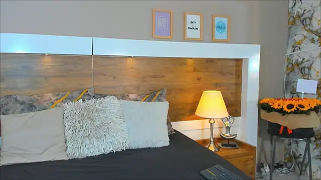 EmaBakker online show from March 15, 11:51 am