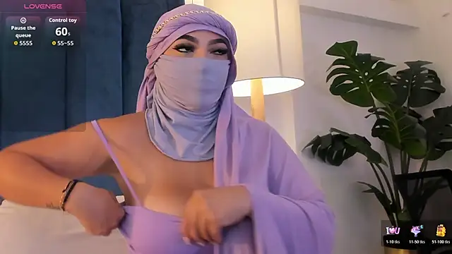 Snapshot of _malih_ chatting on October 30, 1:34 pm malih online show from October 30, 1:34 pm