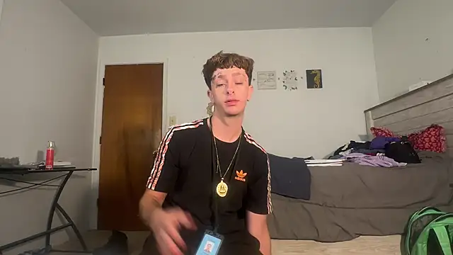 Snapshot of twentywithafelonyy chatting on September 27, 4:34 pm twentywithafelonyy online show from September 27, 4:34 pm