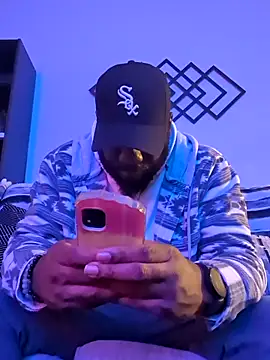 Stayinalive1992 online show from January 21, 7:15 am