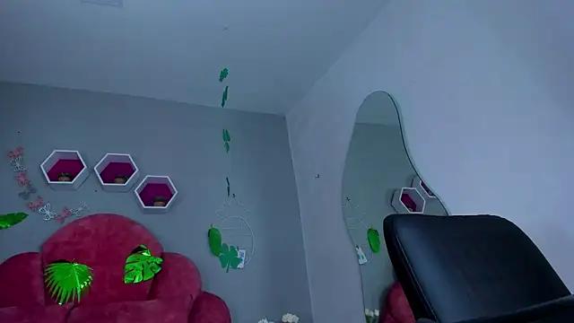 Snapshot of ParisFox_ chatting on March 15, 5:04 pm ParisFox online show from March 15, 5:04 pm