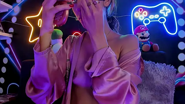 Snapshot of ParisFox_ chatting on March 18, 8:15 pm ParisFox online show from March 18, 8:15 pm