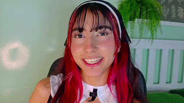 Snapshot of ParisFox_ chatting on November 8, 11:47 pm ParisFox online show from November 8, 11:47 pm