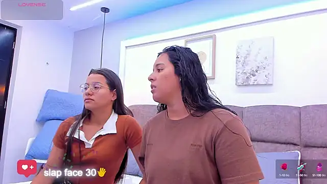 Snapshot of Dilan_y_Mia chatting on March 18, 12:47 pm Dilan y Mia online show from March 18, 12:47 pm