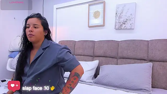 Snapshot of Dilan_y_Mia chatting on March 19, 1:18 pm Dilan y Mia online show from March 19, 1:18 pm