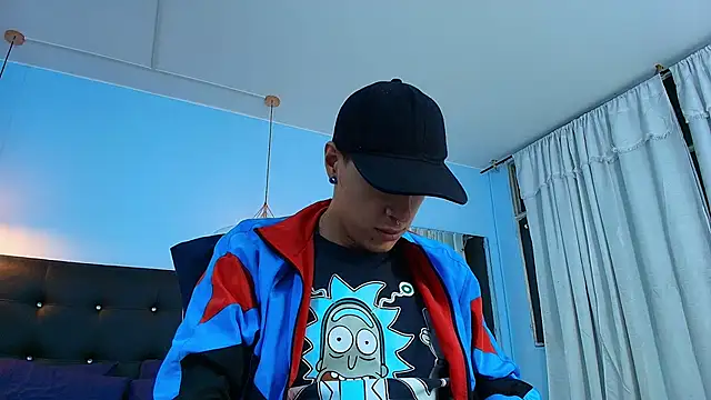 Lobo 17  online show from January 24, 4:05 am