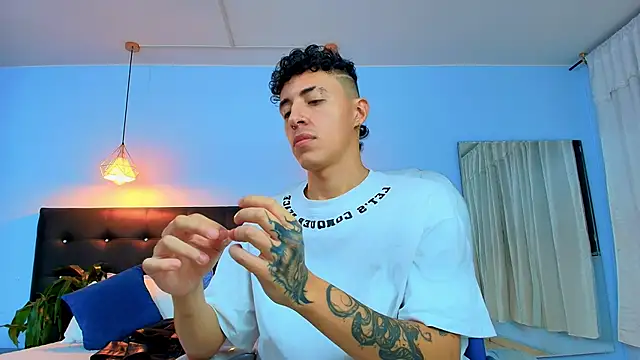 Lobo 17  online show from March 22, 6:54 am