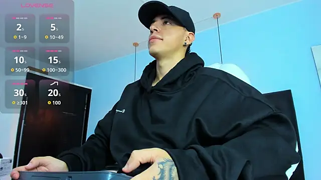 Lobo 17  online show from October 22, 3:51 am