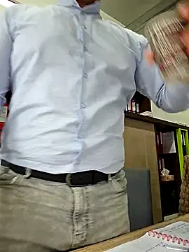 KarlosCarutox online show from September 10, 11:10 am