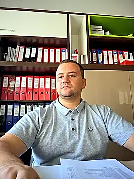 KarlosCarutox online show from September 18, 1:35 pm