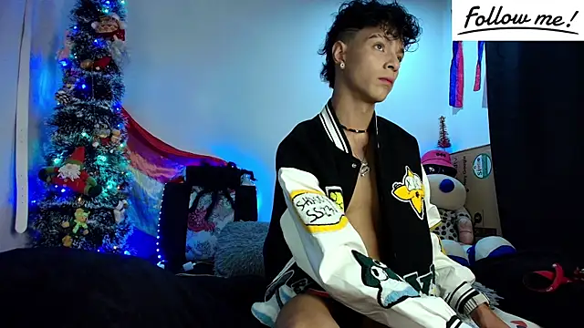 twink sebas  online show from December 17, 4:34 am