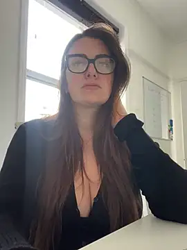 Miss Stassi online show from March 11, 9:24 am