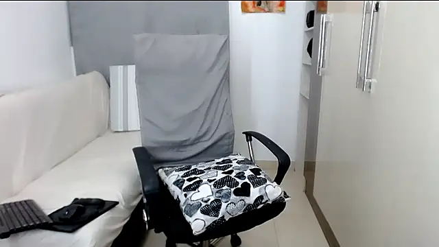 Laura-pervert online show from January 14, 2:19 am