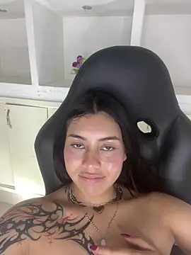 emily 22x online show from February 21, 1:33 am