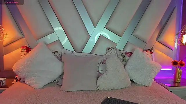 Amber villalobos  online show from March 16, 3:47 am