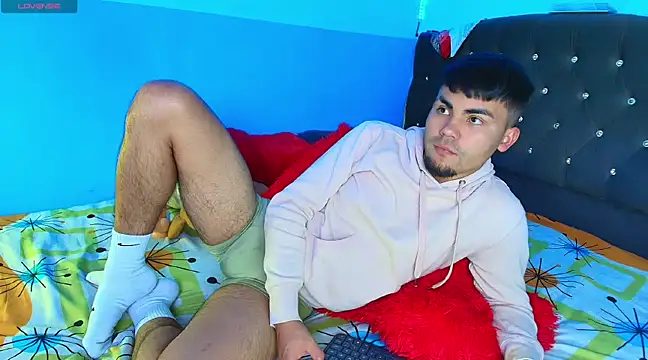 kalivan voinesscu online show from December 9, 5:29 am