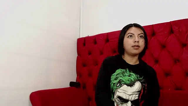 CarolineBrunx online show from February 12, 7:13 pm